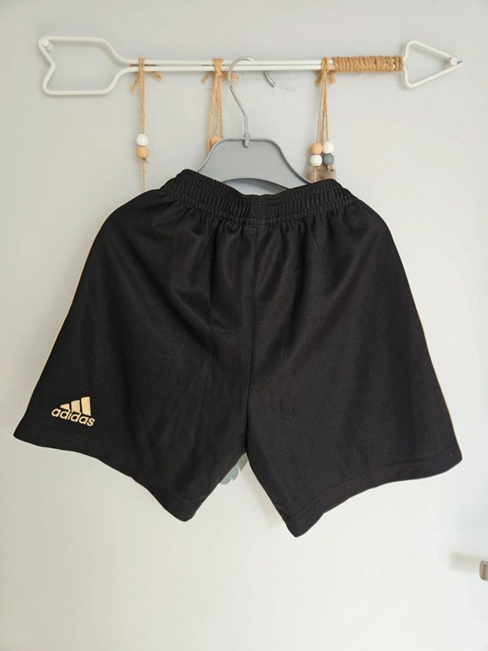 Short 5 ans - photo numéro 2