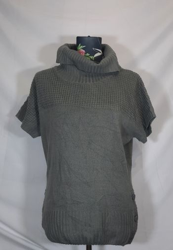 Pull col roulé sans manches , M