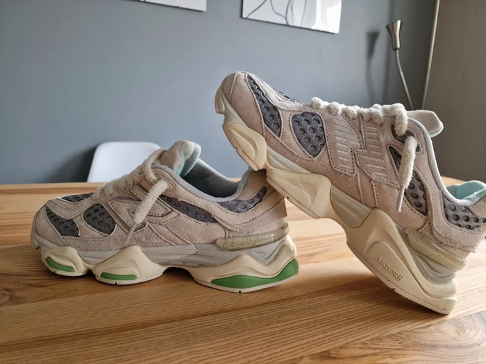 Baskets New Balance  9060 taille 37.5 - photo numéro 2