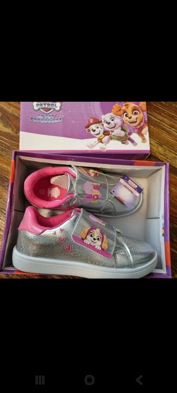 superbes baskets Pat Patrouille taille 32 - neuf - idée kdo