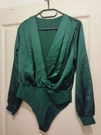 Body vert émeraude en satin