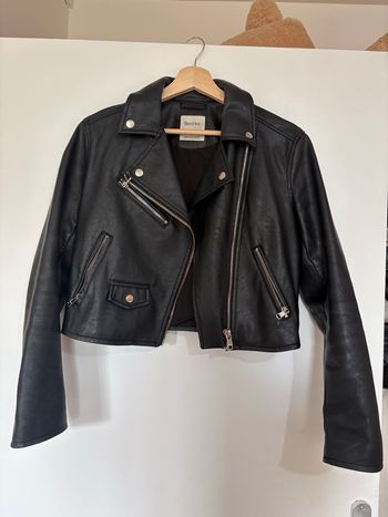 Vends veste en cuir Bershka, taille M