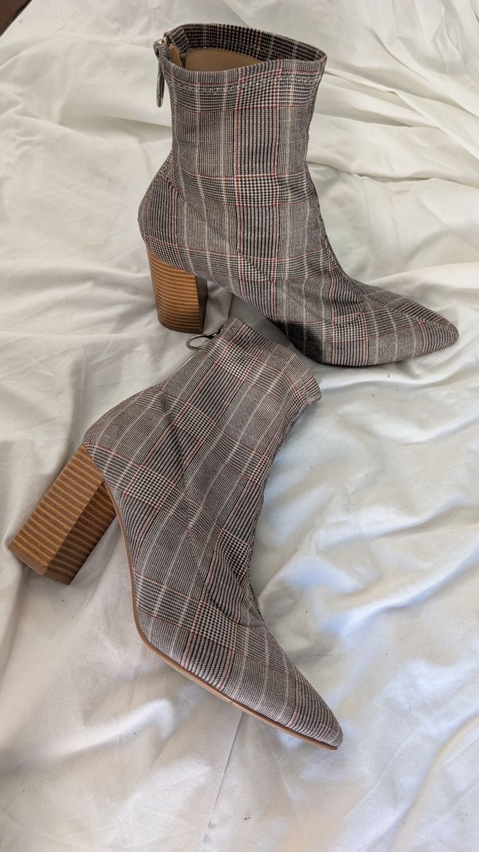 Bottines à talons motif prince de galles