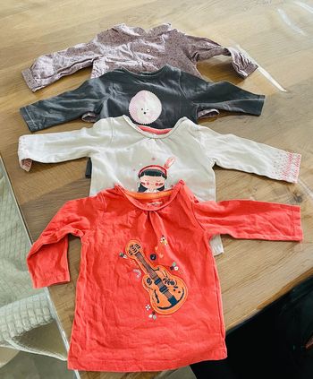 Lot hauts fille taille 6 mois