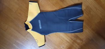 Combinaison de shorty