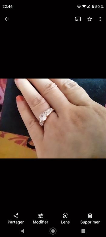 Bague doré et pierres zirconium