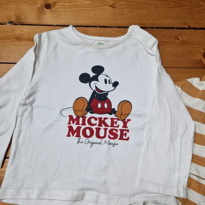 Lot de vêtements Mickey - 24 mois - photo numéro 2