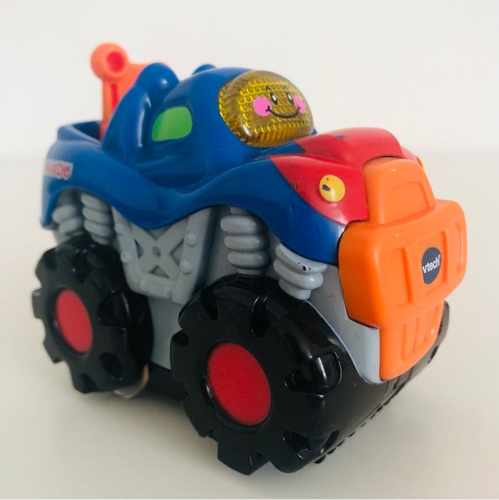 Voiture interactive Tut Tut Bolides Vtech