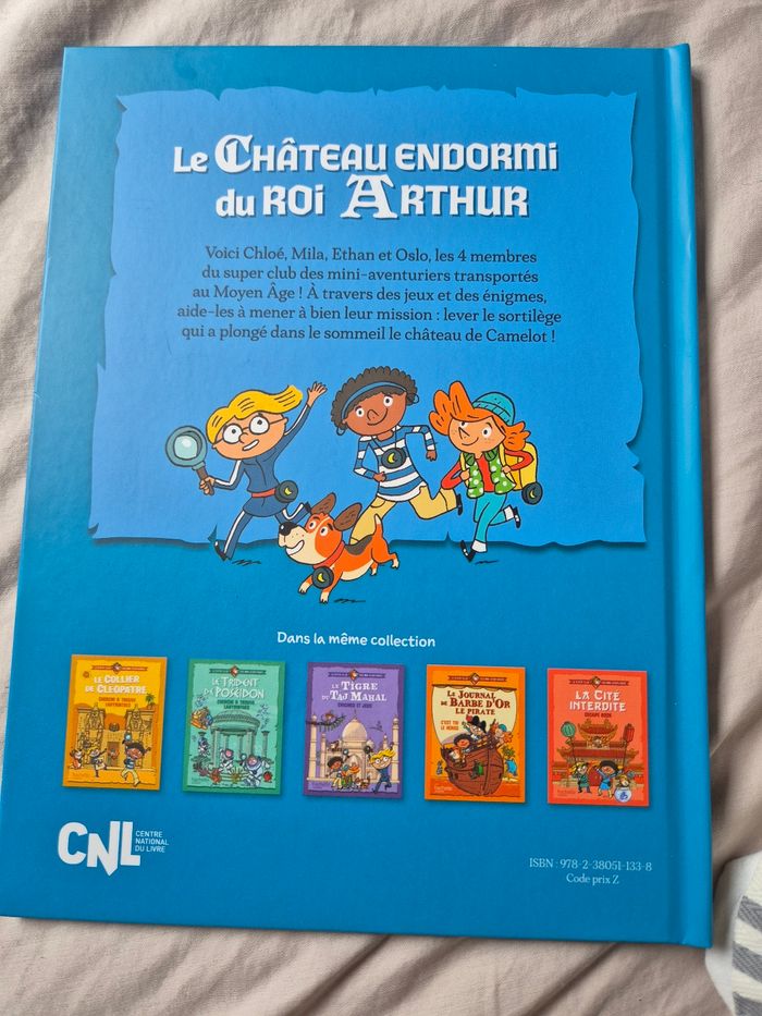 Livre Le château endormi du roi Arthur - photo numéro 2