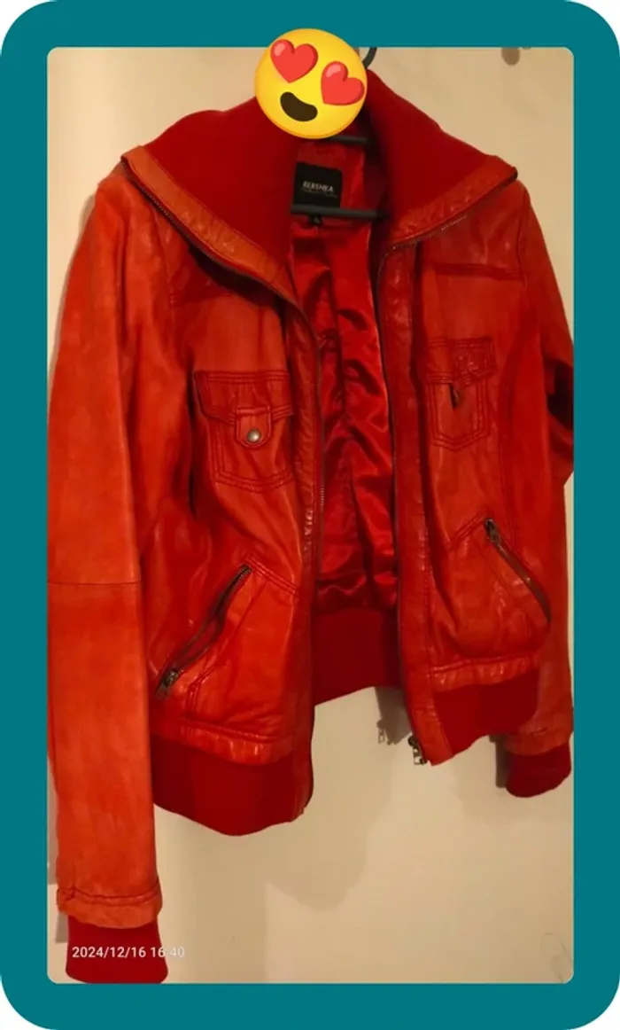 Veste en cuir rose