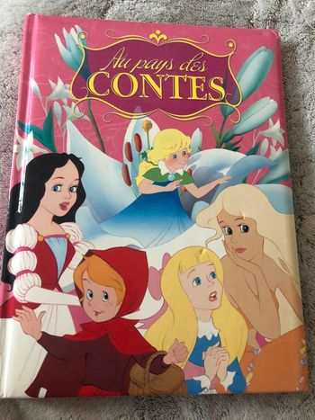 Livre d’histoires « au pays des comtes »