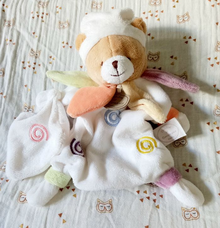 Doudou et Compagnie ours marionnette spirales