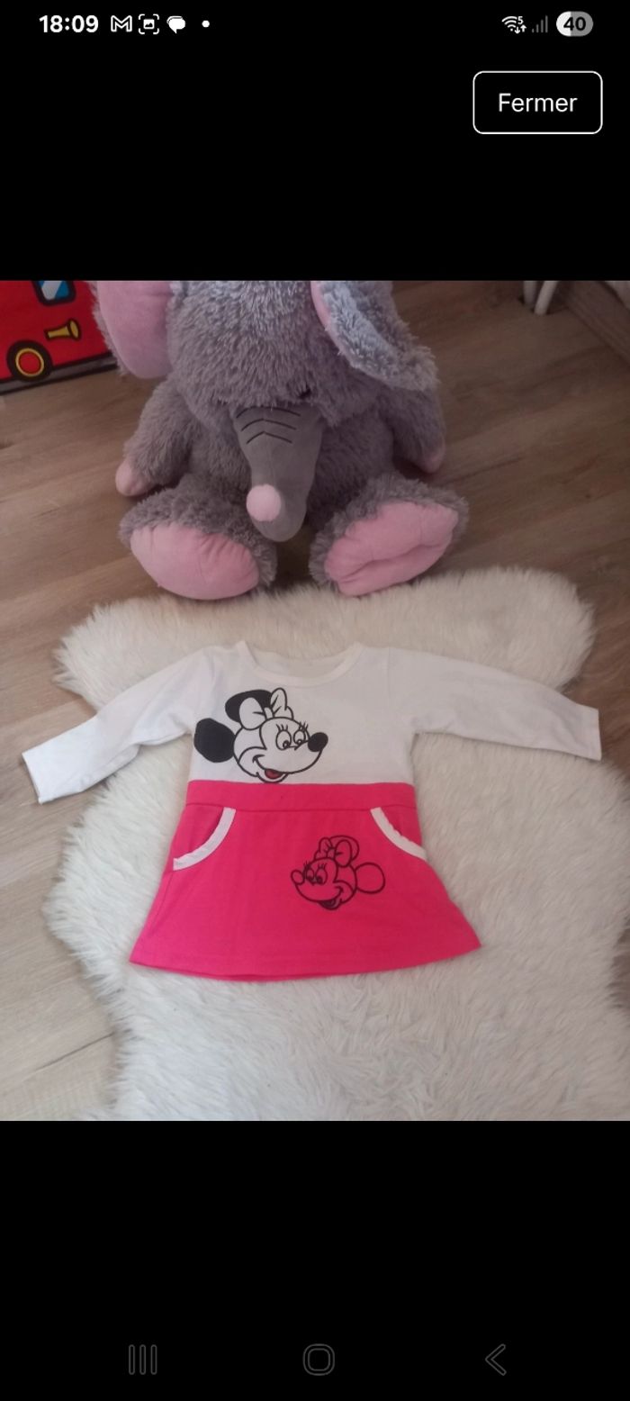 Très jolie robe Disney 6 mois