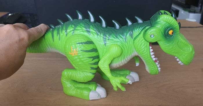 Dinosaure T-rex Jurassic World lumineux et sonore - photo numéro 5