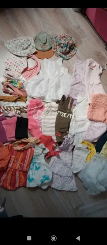 Lot vêtement fille bébé