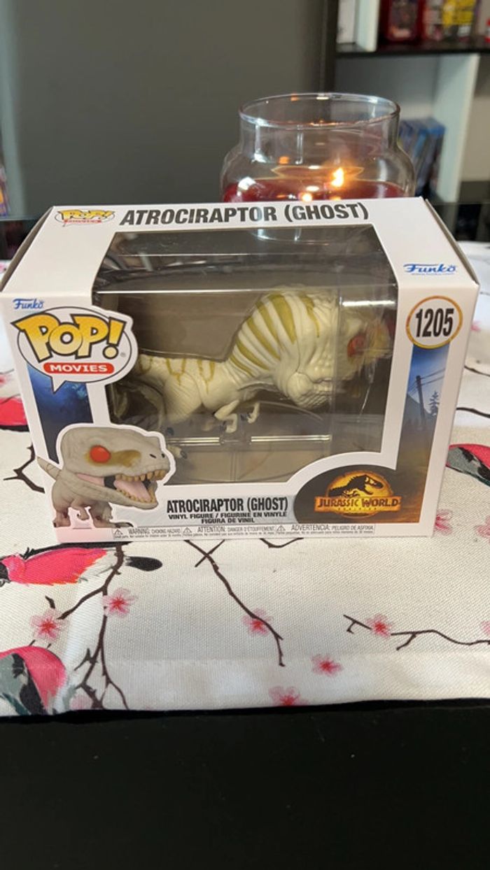 Pop jurassic world atrociraptor