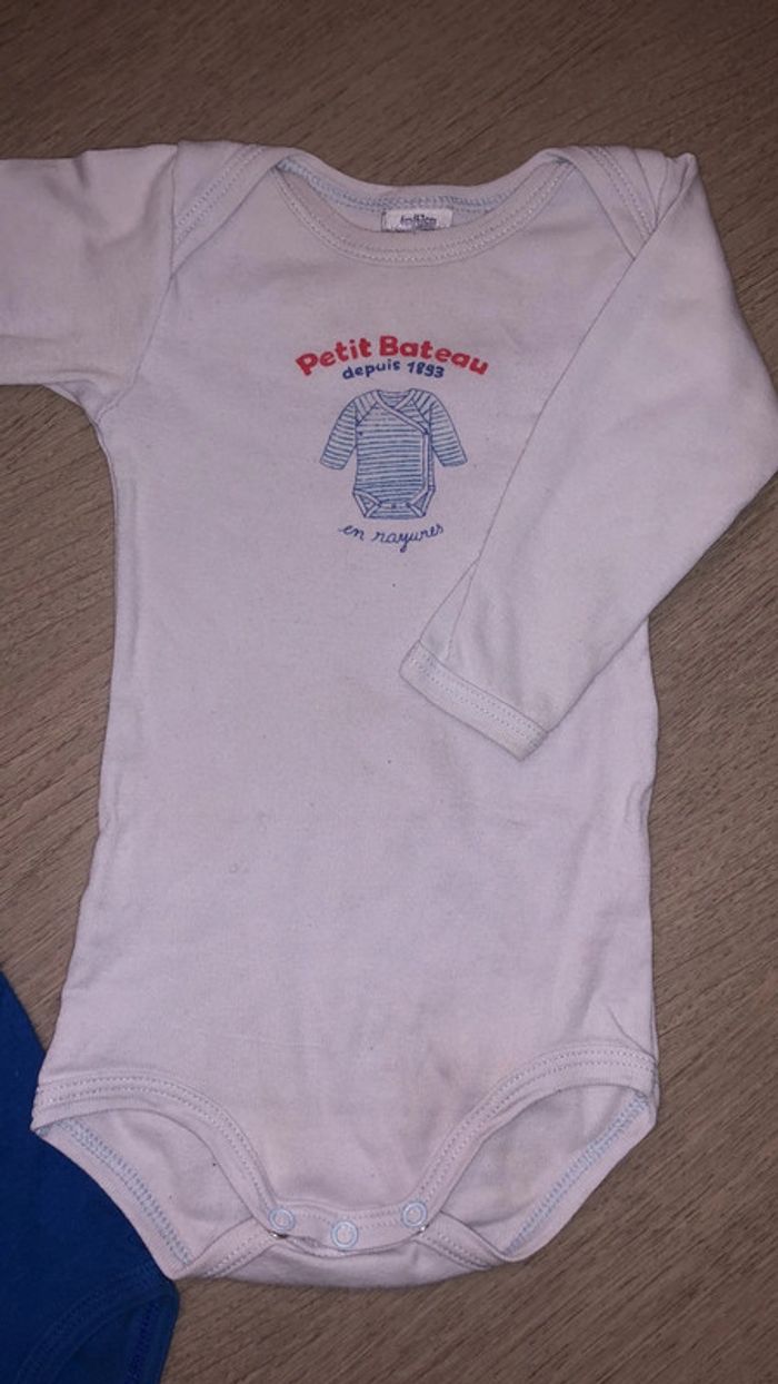 Bodys petit bateau et autres 6mois - photo numéro 5