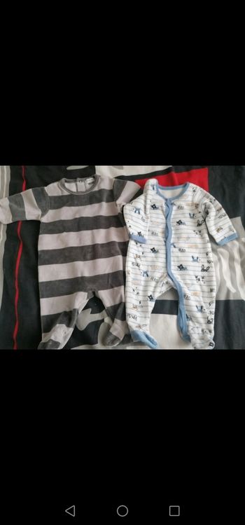 Lot 2 pyjamas