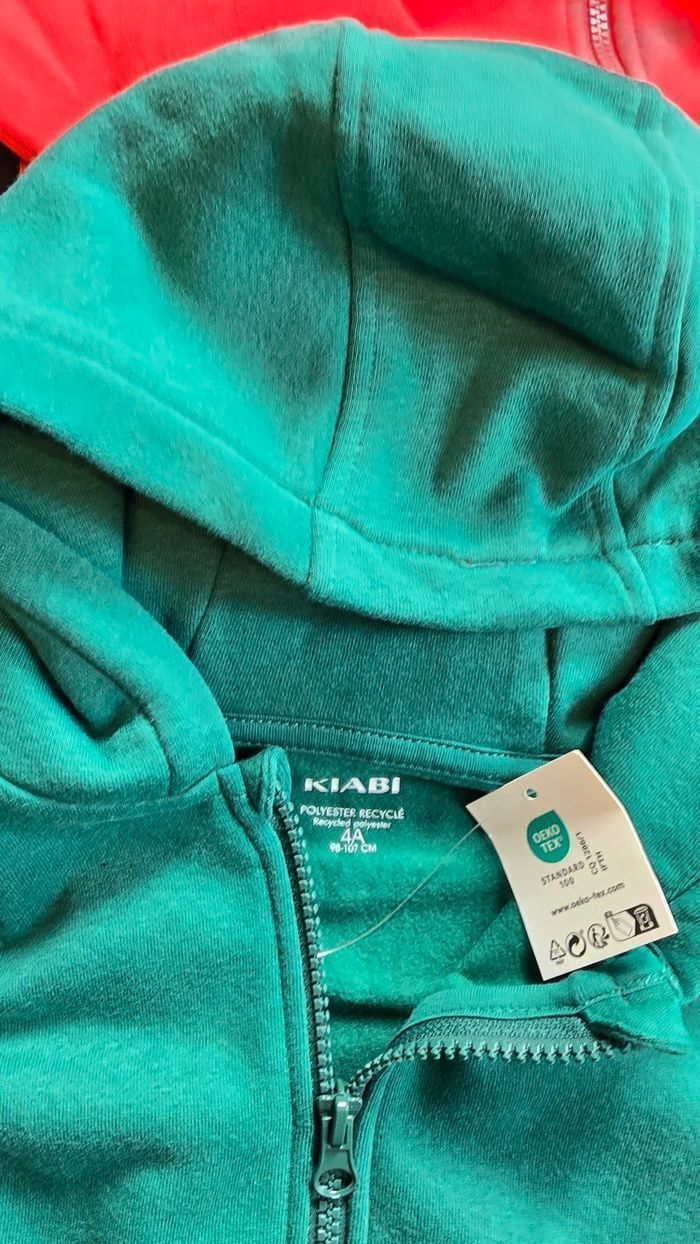 (NEUFS non portés) 🏷😍💙🥰superbe lot sweats zippés molleton et molletonnés 4ans Garçon 💙😍🥰 - photo numéro 6