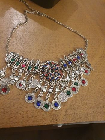 Super collier oriental