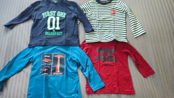 Lot de 4 t-shirs manches longues taille 3 ans