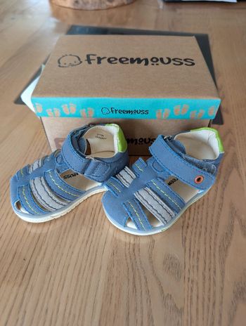 Chaussures premiers pas garçon taille 18
