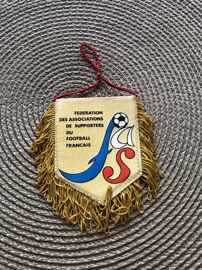 Fanion football fédération des associations de supporters du football français - photo numéro 2