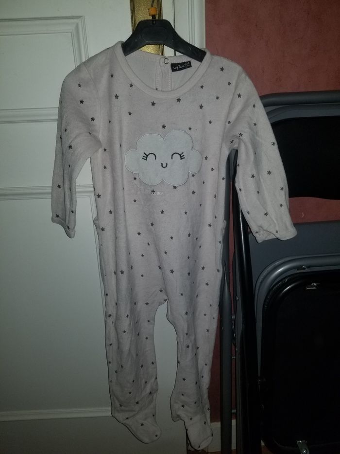 lot de pyjamas - photo numéro 2