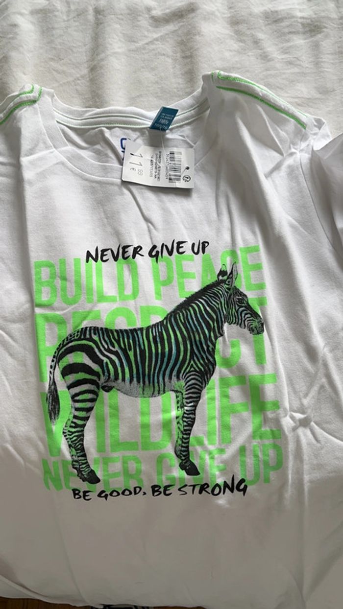 T-shirt neuf okaidi - photo numéro 2