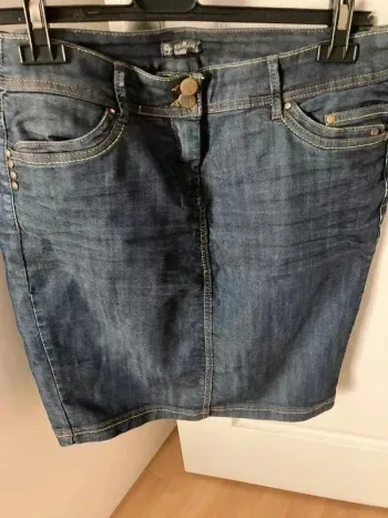 Jupe en jeans Grain de Malice Taille 42