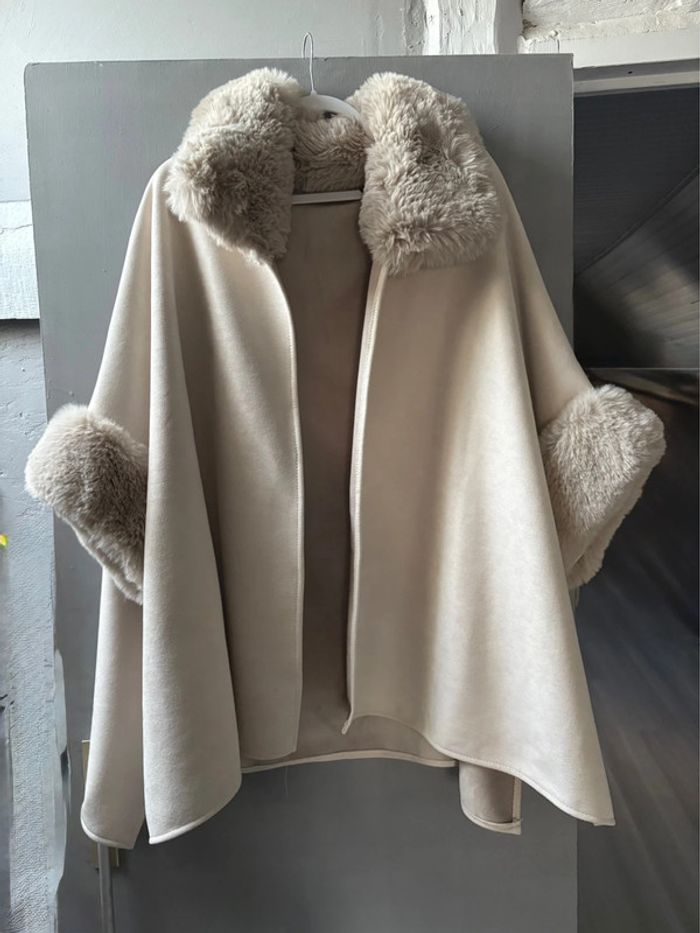 Cape beige taille unique