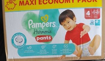 Couches Pampers harmonie/ pants