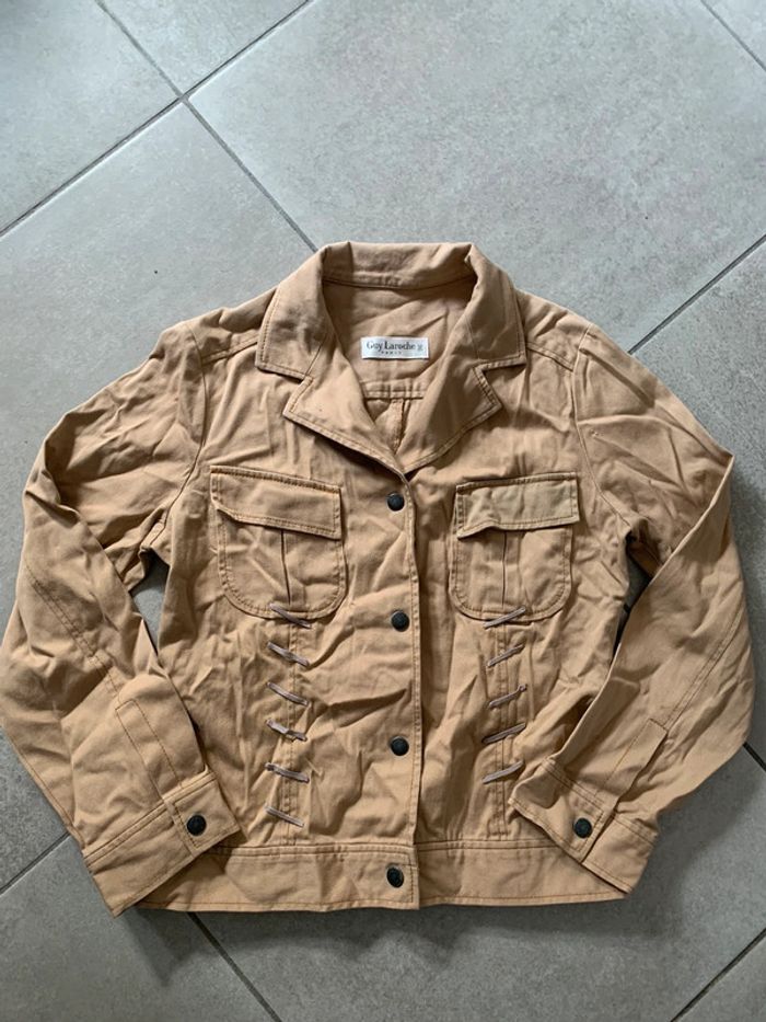 Veste légère Guy Laroche taille 36