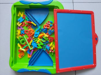 Tableau magnétique valisette lettres et chiffres