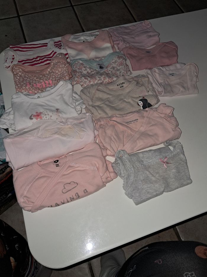 Lot de body 6 mois