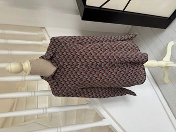 Chemise Capsule à motifs bordeaux et noirs