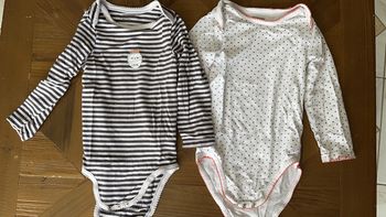 Deux bodies fille