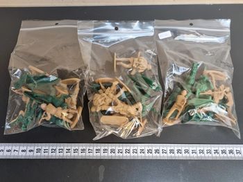 Sachets avec 10 militaires