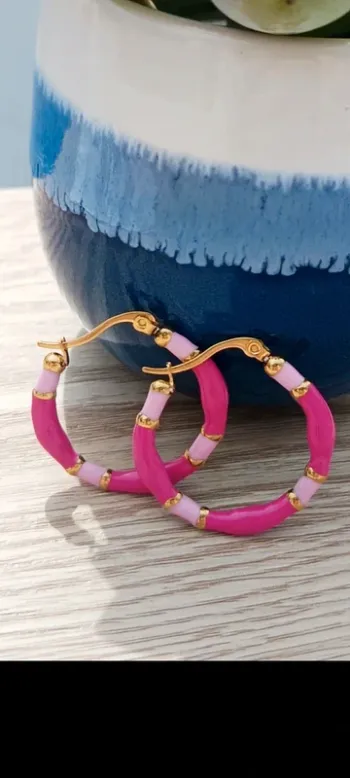 Boucles d'oreilles créoles rose