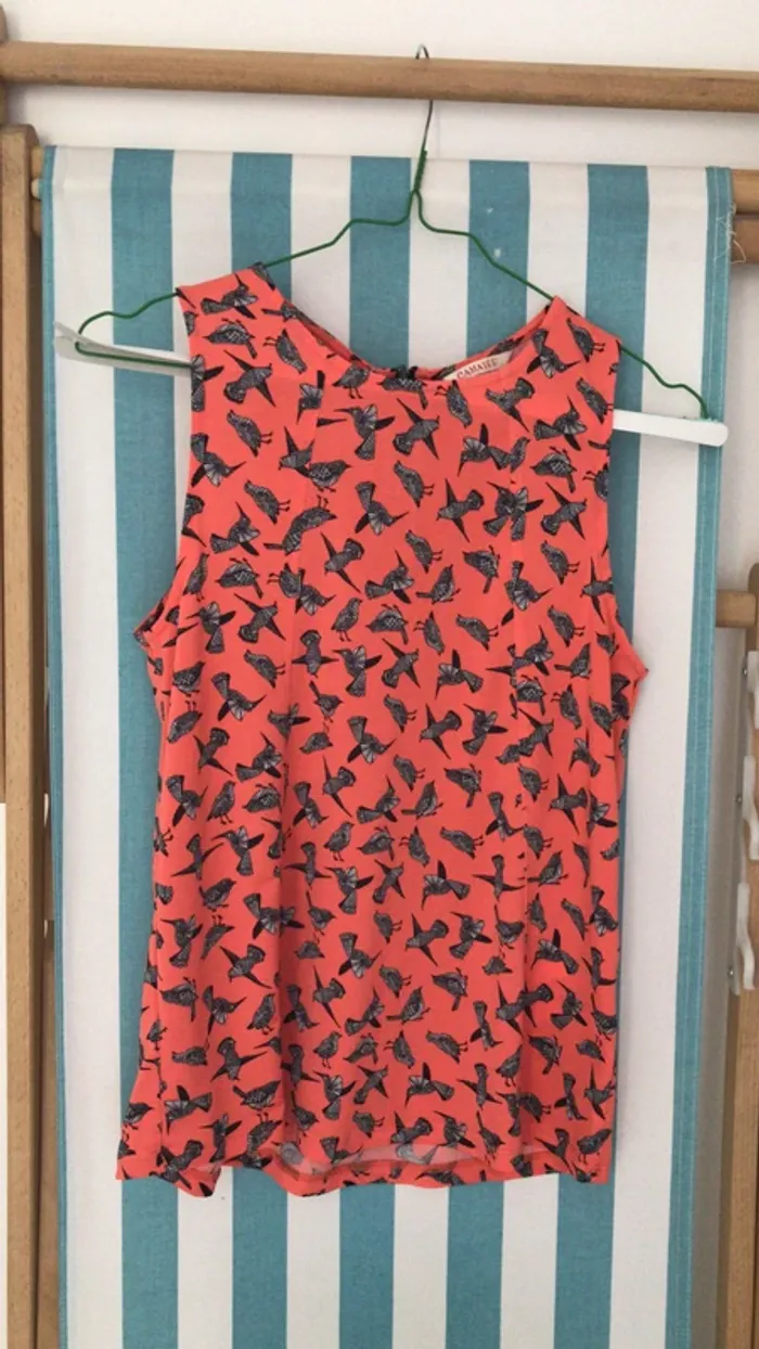 Top corail T1 Camaïeu avec oiseaux colibris