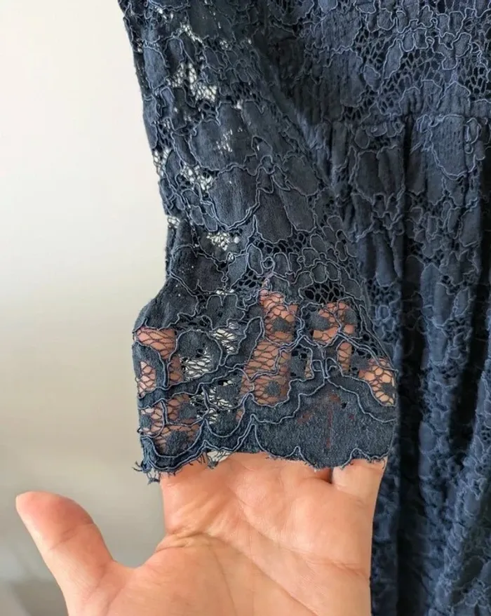 Robe mi-longue en dentelle manches longues - Brigitte Bardot - taille 2 - photo numéro 5