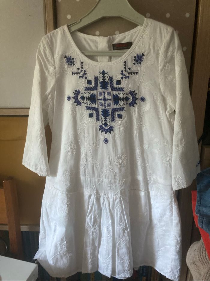 Robe catimini, huit ans