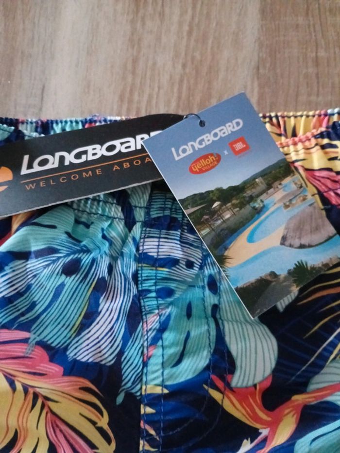 Maillot de bain Longboard, neuf, 3 ans - photo numéro 2