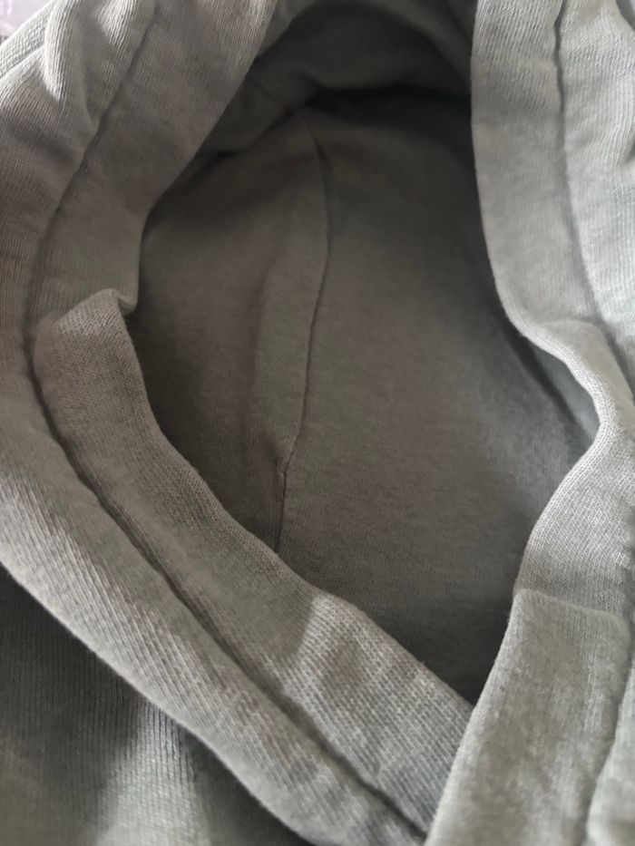 Sweat-shirt à capuche tête de mort skate bord - photo numéro 4