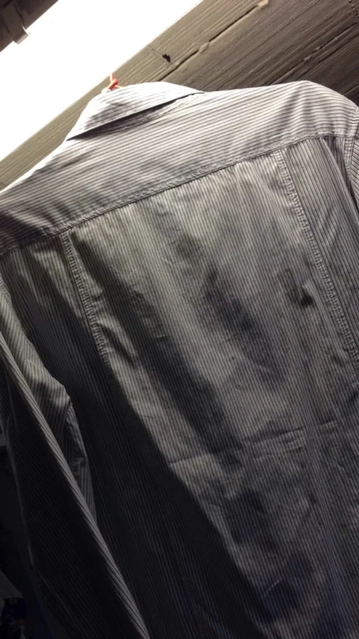 Chemise T41/42 comme neuve - photo numéro 5