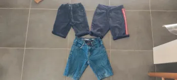 Lot 3 Shorts 8ans