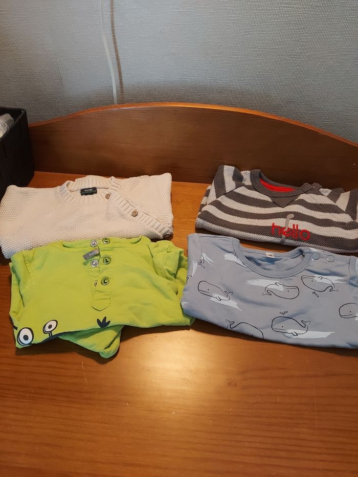 Lot de 4 pulls 1 gilet 1 veste taille 6 mois 68
