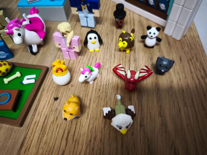 Lot figurines Roblox Adopt Me : Pet Store - photo numéro 2