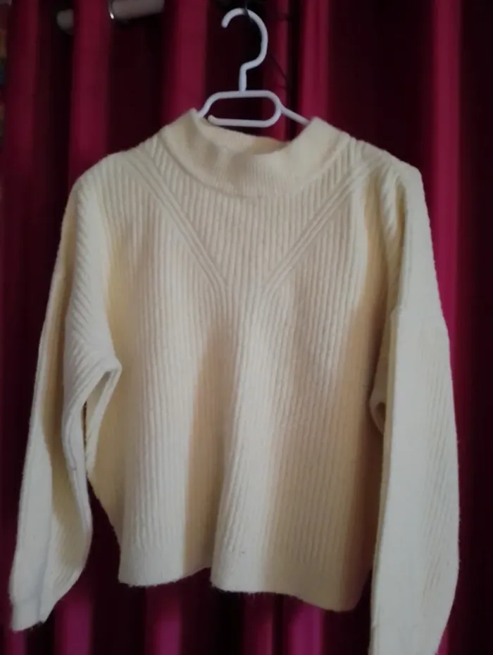 Pull jaune