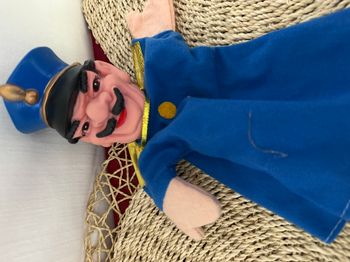 Marionnette à main vintage Simba, policier allemand
